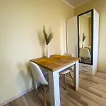 Διαμέρισμα Fresh Smartly Designed Flat & Sunny Balcony
