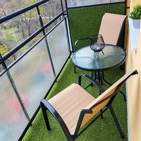 Fresh Smartly Designed Flat & Sunny Balcony Apartment Budapest