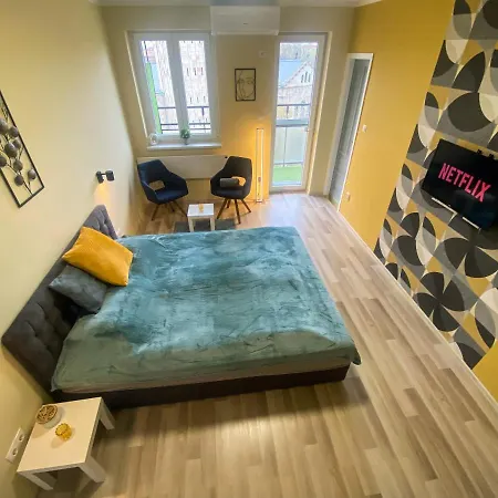 Apartment Fresh Smartly Designed Flat & Sunny Balcony Budapest