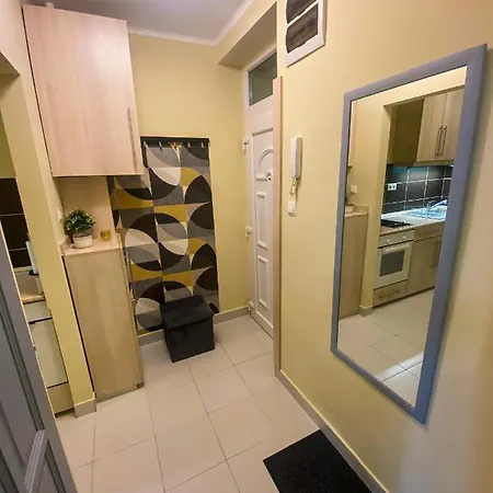 Fresh Smartly Designed Flat & Sunny Balcony * Budapešť